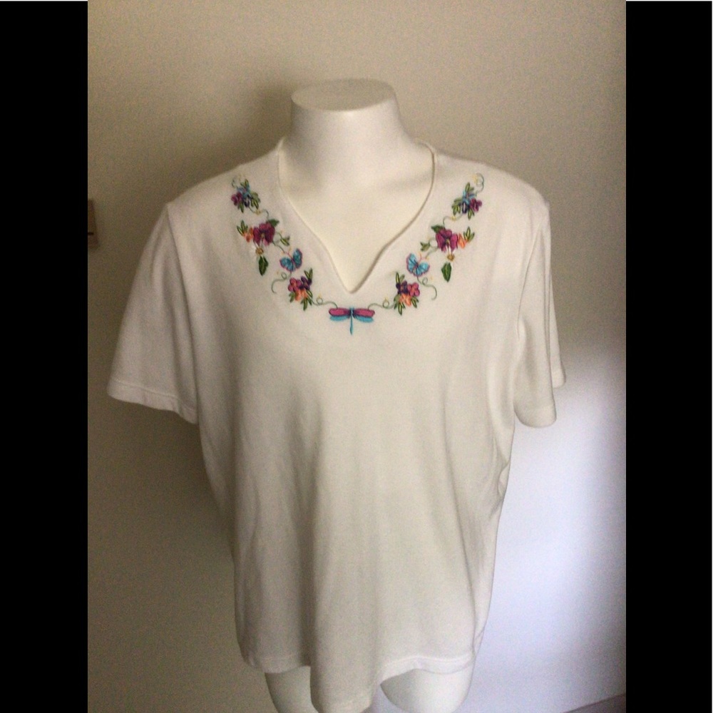 Petite White Top w Embroidery Floral Butterflies